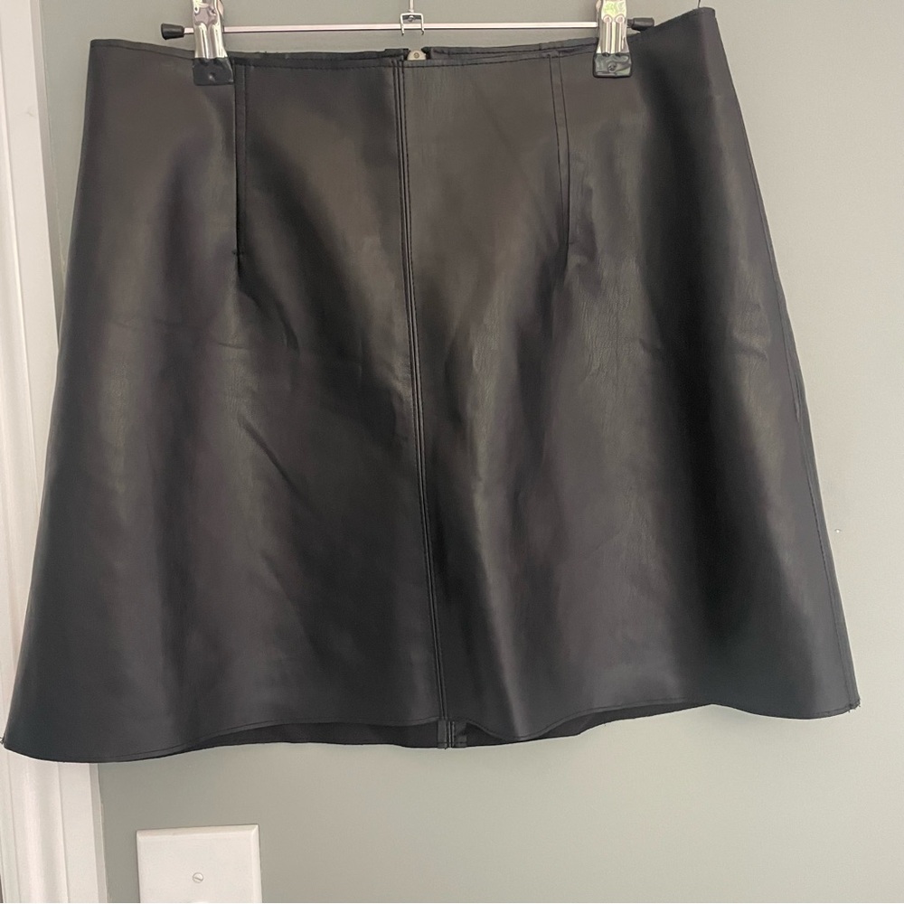 NWT Bailey 44 Black Eco Faux Leather Mini Skirt